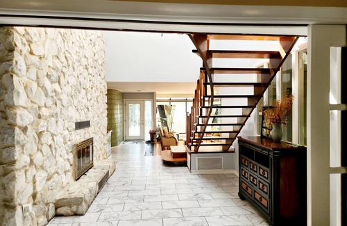 Bay Shore House | Spacious 5-bedroom house in lovely multi million dollars area with AC