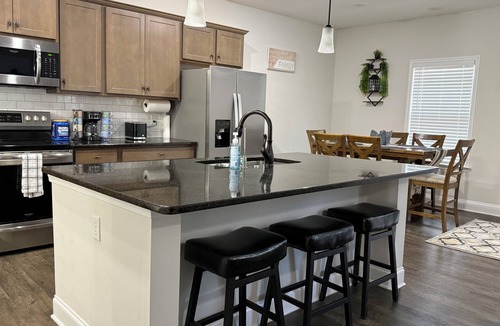 Columbus House | Spacious 5 bedroom