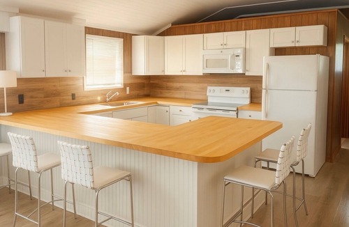 Ocean Bay Park House | Spacious 5-bedroom house, sleeps 11 with AC, WiFi in adorable Ocean Bay Park