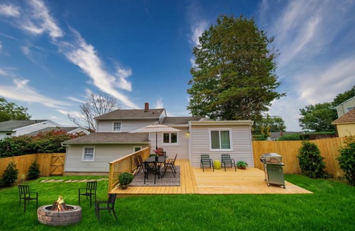 Cove - East Side - Shippan House | Spacious 5BR Beach Home, Cove Beach, Game Room & Yard