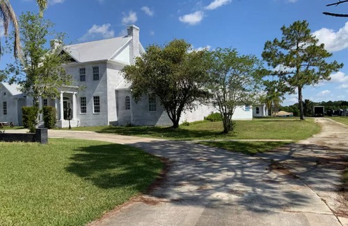 Samsula-Spruce Creek House | Spacious 6-bedroom house in charming Port Orange with WiFi, AC Pool