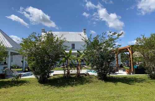 Samsula-Spruce Creek House | Spacious 6-bedroom house in charming Port Orange with WiFi, AC Pool