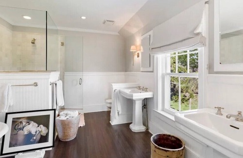 East Hampton North Villa | Spacious and Luxurious Home - Pool - Hot Tub