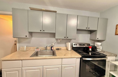 North Bergen Apartment | Spacious apartment near NYC & MetLife stadium