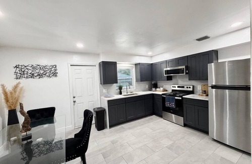 South Apopka House | Spacious Cozy 2-bedroom house in charming Apopka