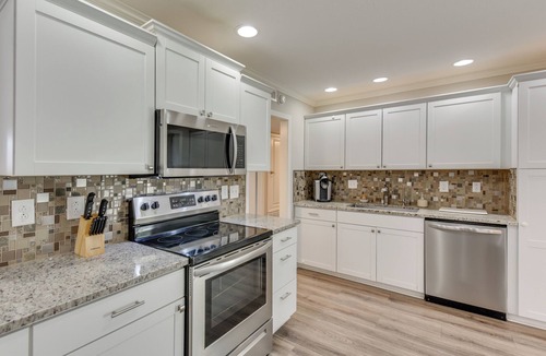 Fort Walton Beach Cottage | Spacious Fort Walton Beach Home ~ 2 Mi to Beach!