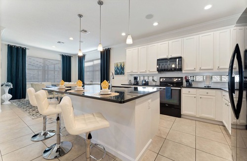 Kissimmee Resort | Spacious Getaway w/King Suites, Pool & Hot Tub