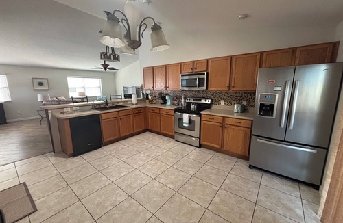 Buttonwood House | Spacious home in the villages w/golf cart. Close to Sumter & Brownwood Squares.