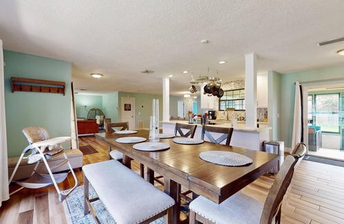 Jacksonville House | Spacious Home with Enclosed Yard and Screened in Back Patio