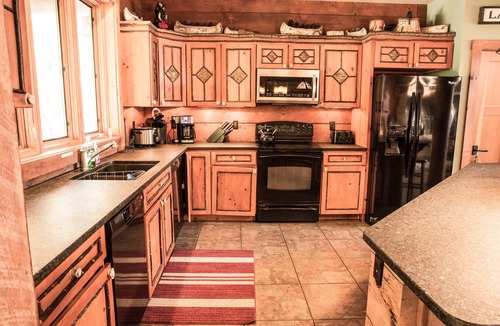 Orson Cabin | Spacious Luxury lodge near Elk Mountain ski resort on a private lake
