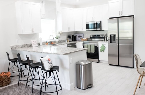 Westgate House | Spacious modern home, mins from downtown!