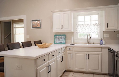 Fortson House | Spacious North Columbus 4-bedroom 3 bathroom home perfect for large groups
