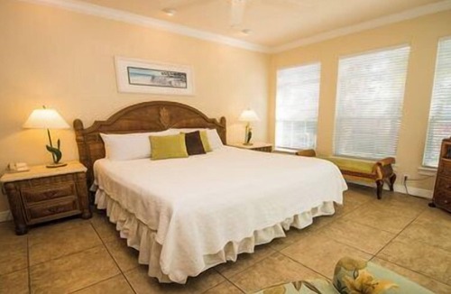 Bradenton Beach Hotel | Spacious One-Bedroom Condo with Island Comforts
