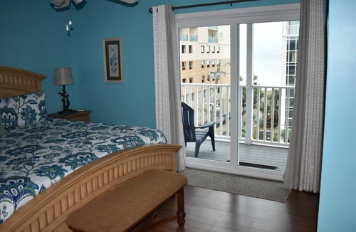 Crescent Beach Villa | SPACIOUS & PERFECT PLACE TO VACATION AT THE BEACH!