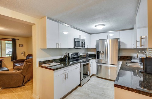 Southside House | Spacious & Pet-Friendly Yard! Jacksonville Home