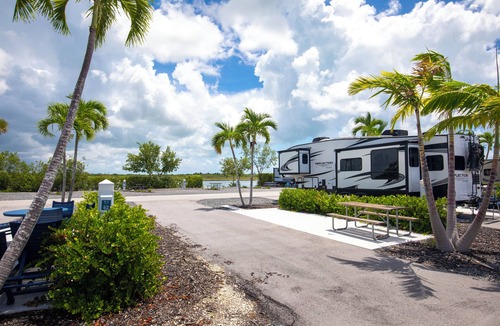Sugarloaf Key RV Rental | Spacious Pull-Through RV Lot at Sugarloaf Key with Pool, Saltwater Lake Access & Tiki Bar