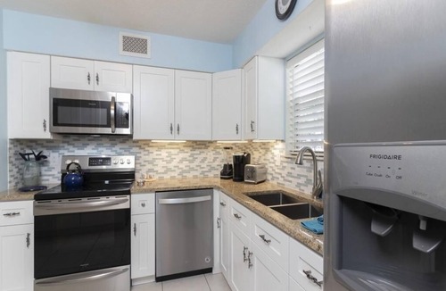 Crescent Beach House | Spacious Townhome ~ Pet Friendly ~ Great Beach Location!