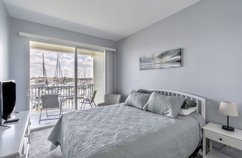 Ruskin House | Spacious Townhouse in beautiful Little Harbor Florida