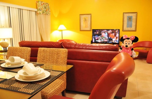 Kissimmee House | Spacious Townhouse w Private Hot Tub - Close to Disney!!