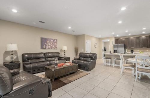 Kissimmee House | Spacious townhouse with grill & near Magic Kingdom