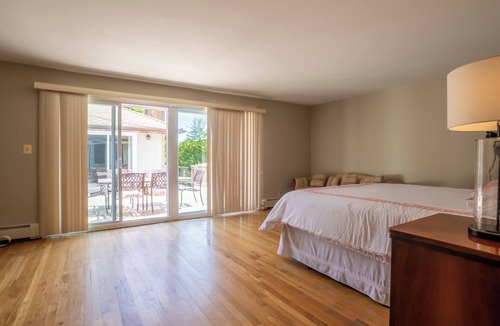 Parsippany Apartment | Spacious 5-bedroom apartment with AC and WiFi in charming Parsippany-Troy Hills