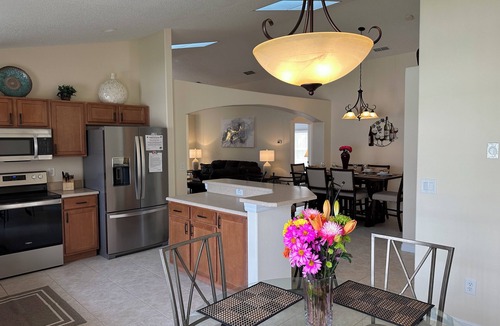 Orange Tree Villa | Spacious villa with 5 bedrooms pool, spa and WiFi, AC in peaceful Clermont