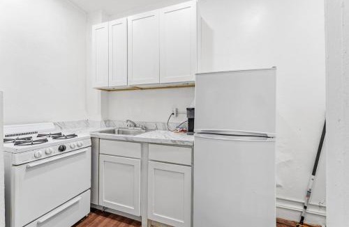 Washington Heights Apartment | Spacious Washington Heights Studio Near Transit