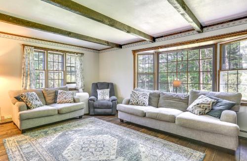 Sparrow Bush House | Sparrow Bush Retreat w/Pool & Screened Porch