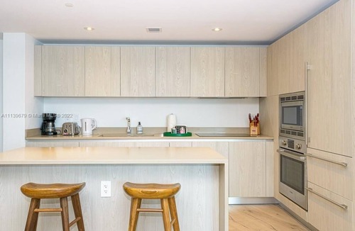 Hollywood South Central Beach Condo | Spectacular 2B 2B in Hollywood Beach Florida.