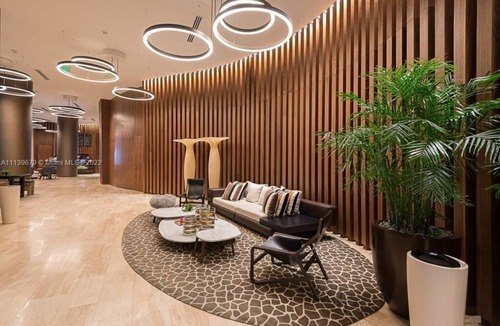 Hollywood South Central Beach Condo | Spectacular 2B 2B in Hollywood Beach Florida.