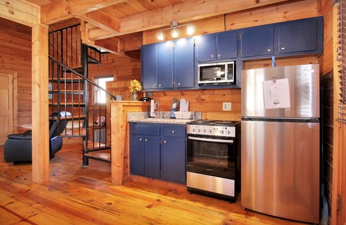 Pine Mountain Valley Cabin | Spend Labor Day at The Deer- Fiber Wifi! - Close to Callaway Gardens