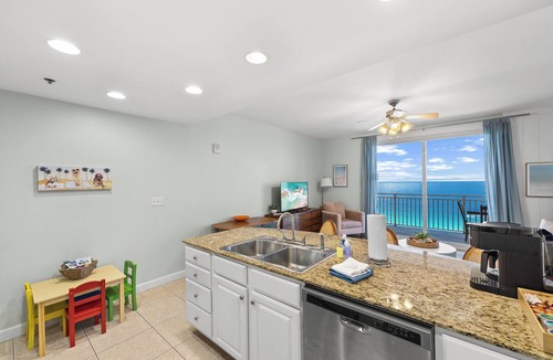 West Panama City Beach Condo | Splash! Beachfront, FREE Beach Chair Service, 15th Floor