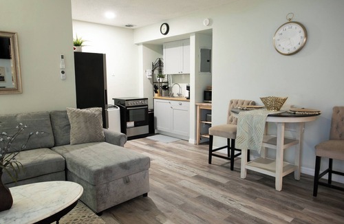 Springfield Apartment | Springfield Oasis Cozy Furnished Stay Near UF Health & Proton Center