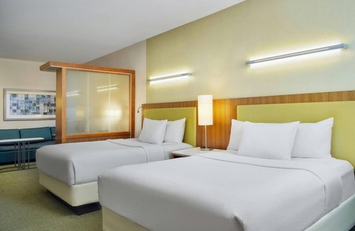 Moosic Hotel | SpringHill Scranton | Queen w/Sofa | Universities, Casino, I-81 Easy