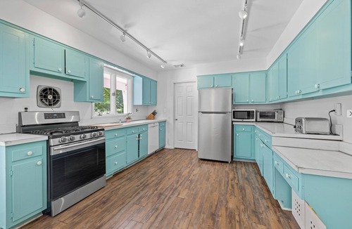 Springs House | Springs/Amagansett area. Walk to bay. Private/4 bedrooms