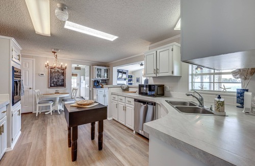 Doctors Inlet House | St Augustine Home w/Dock & Lift on St Johns River