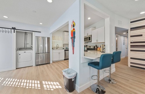 South Pinellas Community Council House | St.Pete Escape Private Pool 5 Minutes to the Beach