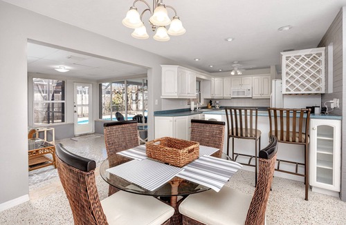 Disston Heights House | St. Pete Pool Home Getaway