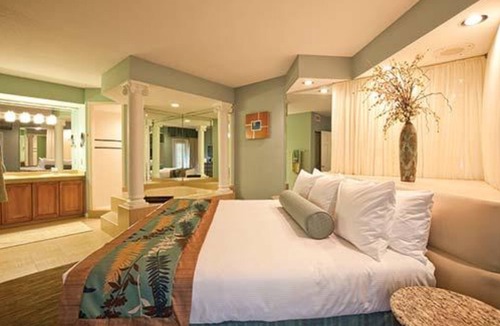 Kissimmee Resort | Star Island Resort and Club, just 4 miles from the entrance to Walt Disney World
