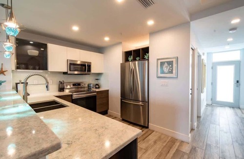 Merritt Island Condo | Stateroom Elite