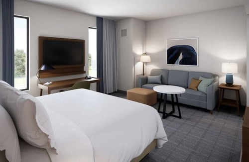Northeast Pensacola Hotel | Staybridge Pensacola Int'l Airport King Studio