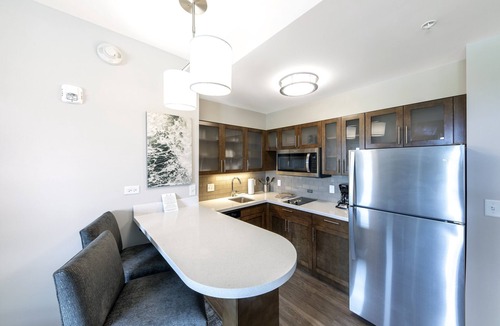 Naples Hotel | Staybridge Suites Naples – Marco Island by IHG