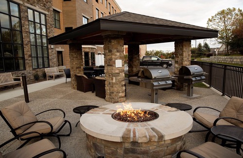 Auburn Hills Apartment | Staybridge Suites! Free Breakfast, Indoor Pool, Studio Near Great Lakes Crossing Outlets!