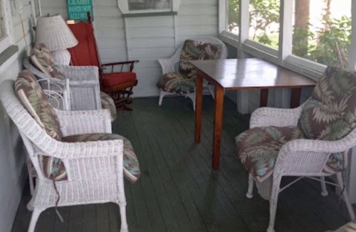 Satsuma House | Stegbone's Fish Camp - Cabin 3