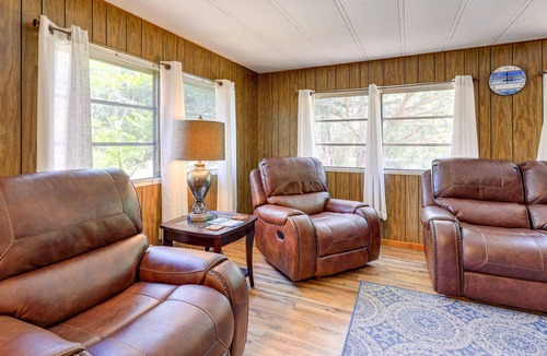 Steinhatchee House | Steinhatchee Home w/Grill & Screened-In Porch
