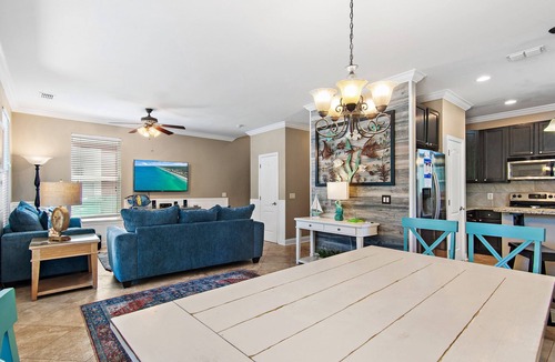 Villages of Crystal Beach House | ☀Steps 2 Lagoon Pool-Beautiful Decor-2 Balconies-6BR Changes in Latitude VCB