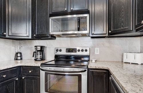 Villages of Crystal Beach House | ☀Steps 2 Lagoon Pool-Beautiful Decor-2 Balconies-6BR Changes in Latitude VCB