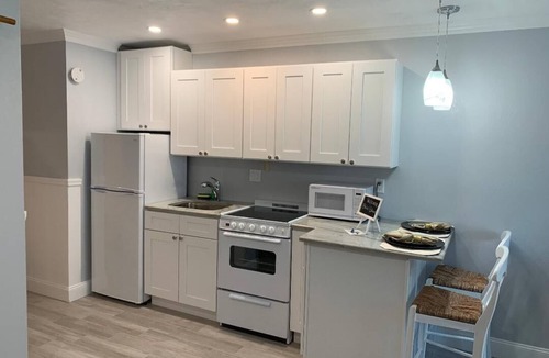 Daytona Beach Shores Apartment | Steps to a beautiful beach Gorgeous Ocean Views!