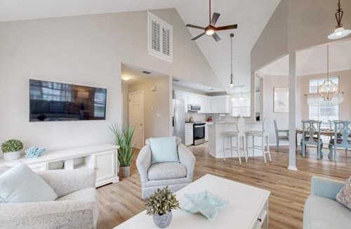 Clipper Cove House | Steps to beach & community pool dog-friendly great location