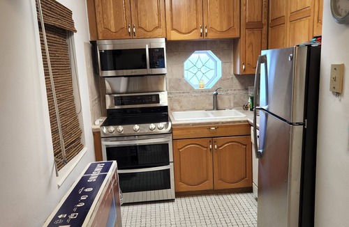 Hollywood Condo | Steps to beach, directly on intracoastal waterway, boat dock & parking included